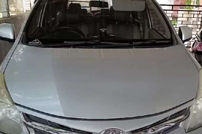 Ilustrasi cara sederhana mengatasi kaca mobil berembun