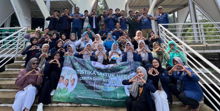 Tim IPB University dan Pokdarwis Situgede melaksanakan program untuk mengatasi penurunan aktivitas ekonomi kreatif