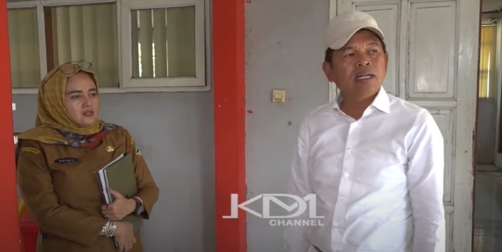 Gubernur Jawa Barat menyampaikan seluruh siswa tidak ada yang menggunakan helm saat berkendara