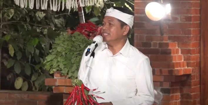 Gubernur Jawa Barat saat mengungkapkan cerita tentang kepala desa