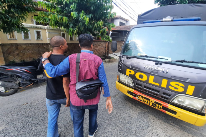 Polres Metro Depok saat menangkap matel yang kerap meresahkan warga Kota Depok.