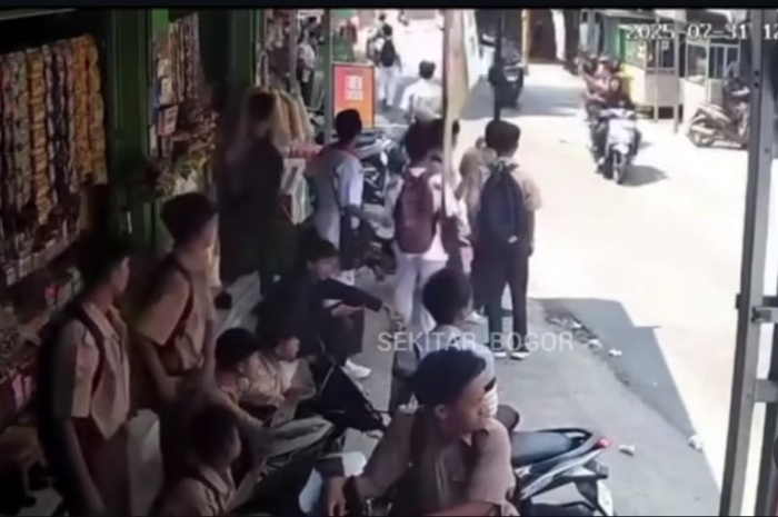 Aksi para pelajar SMK di Cileungsi, Kabupaten Bogor viral di media sosial.