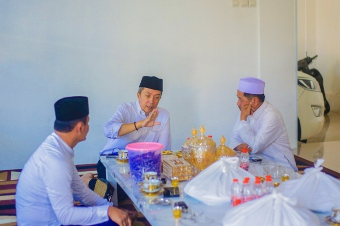 Walikota Bogor melaksanakan salat Jumat keliling perdana sekaligus bersilaturahmi dengan ketua MUI kota Bogor