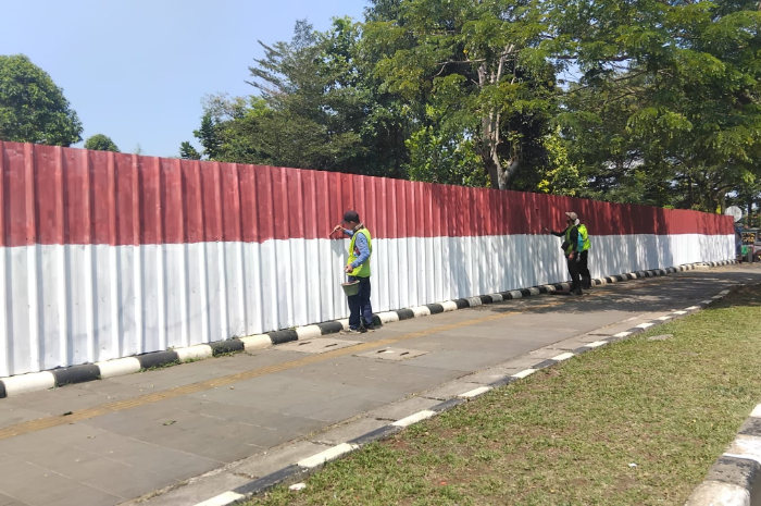 Pemkab Bogor lakukan Pengecatan di kawasan Pakansari, Kecamatan Cibinong, Kabupaten Bogor, Sabtu, Agustus 2025.