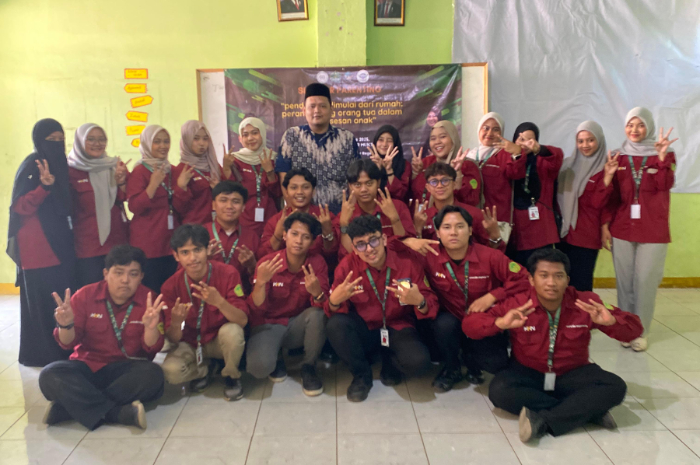 Kegiatan KKN UIKA  di MI Al Ikhlas, Desa Pasir Mukti, Kecamatan Citeureup, Kabupaten Bogor.