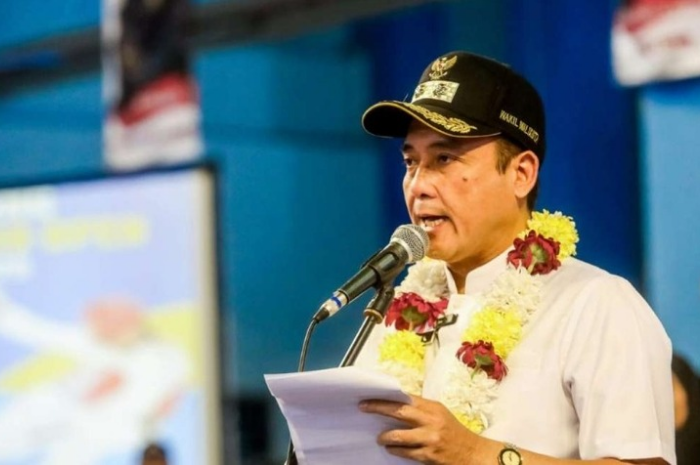 Wakil Walikota Bandung saat menghadiri acara di Gymnasium UPI