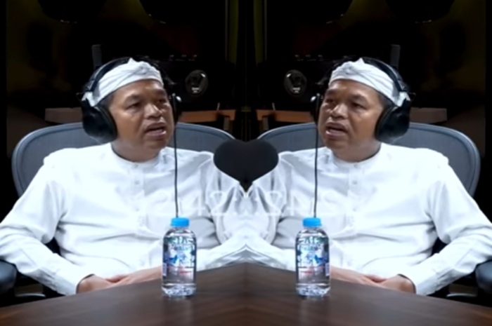 Gubernur Jawa Barat Dedi Mulyadi saat hadir dalam podcast Deddy Corbuzier.