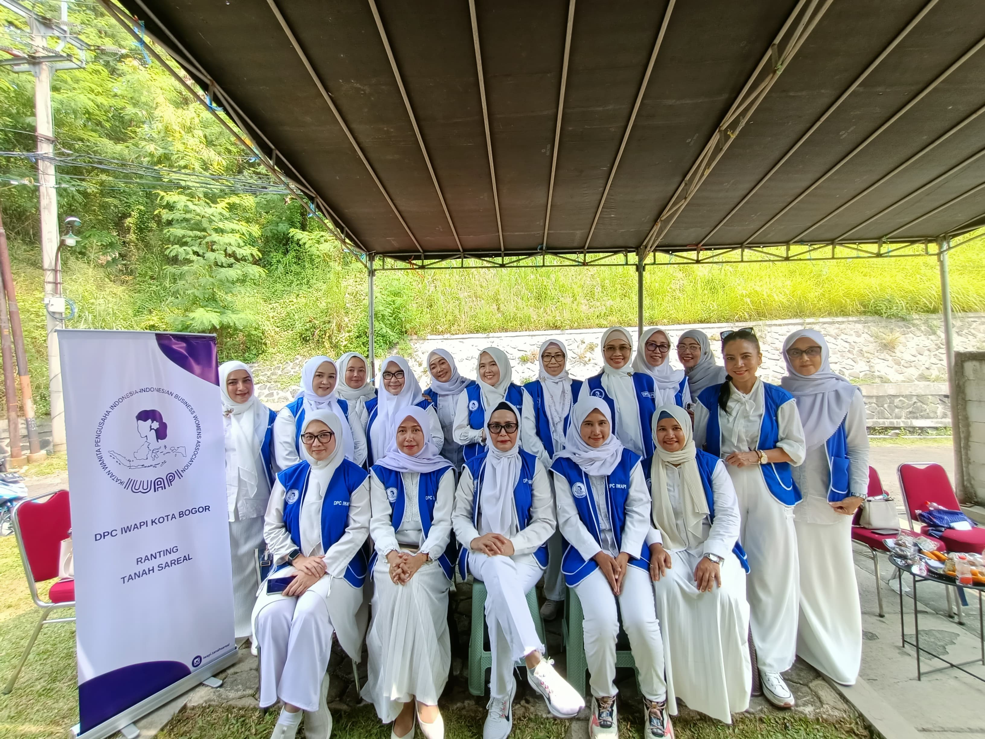 Kunjungan IWAPI Kota Bogor ke UMKM anggota.