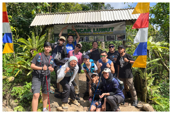 Pengalaman forest trekking yang komplet menuju Puncak Lumut Sukamakmur, Kabupaten Bogor.