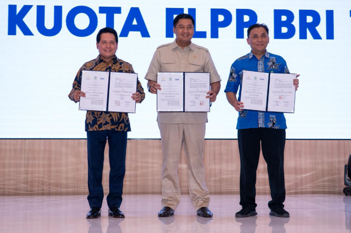 Penandatanganan MoU Kuota Penyaluran dan Akad Massal 1.000 Nasabah KPR Subsidi BRI di Menara BRILiaN, Jakarta, Selasa 5 Agustus 2025