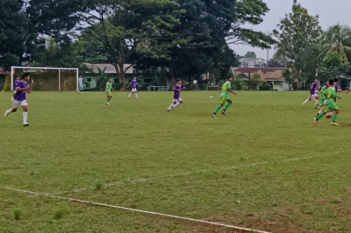 Pakuan City saat melawan Depok United pada Piala Soeratin U-15 Jawa Barat di Lapangan Gelora Benteng Pusdikzi Lawanggintung, Kota Bogor.