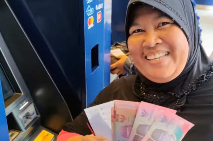 Ilustrasi: Penyaluran bantuan sosial (bansos) kepada para penerima manfaat.