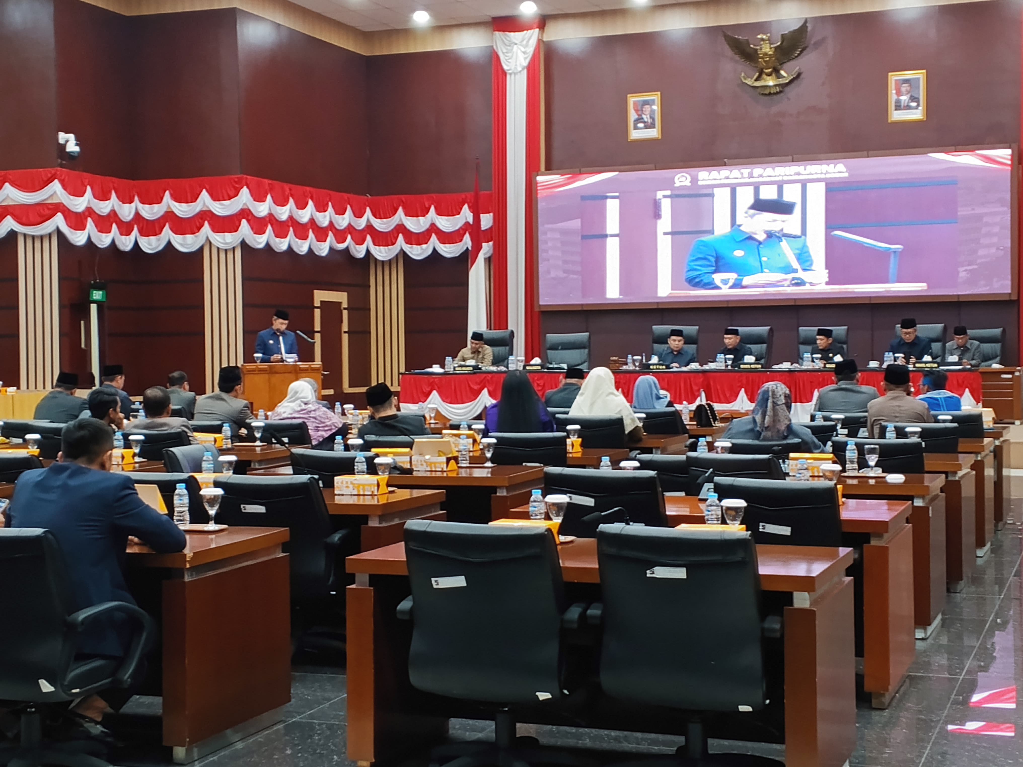 Rapat Paripurna DPRD Kota Bogor mengesahkan APBD perubahan 2025.