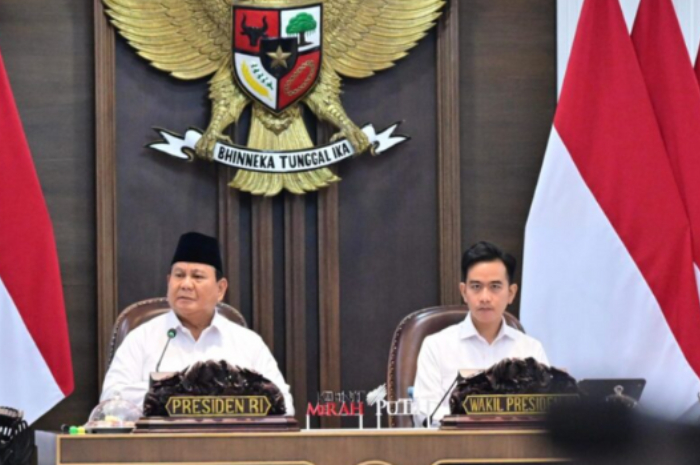 Presiden Prabowo Subianto memimpin sidang kabinet Paripurna ke-8 membahas ketahanan pangan.