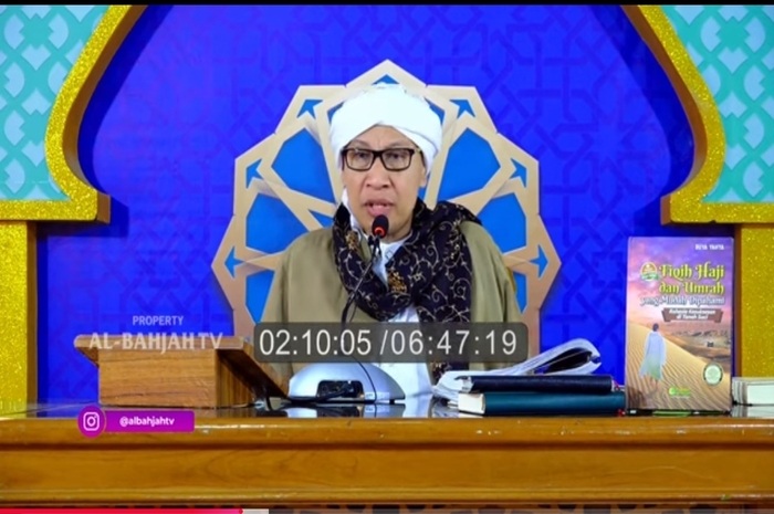 Buya Yahya jelaskan dampak sering pakai baju bekas jadi lap