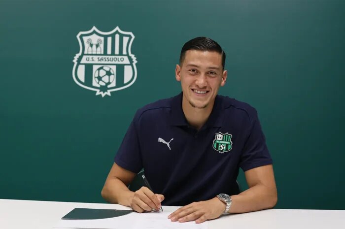 Jay Idzes jadi aset berharga di Sassuolo.