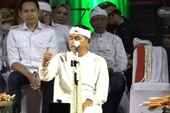 Gubernur Jawa Barat Dedi Mulyadi bercerita tentang masa kecilnya.