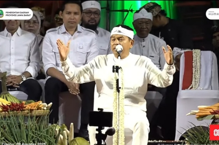 Gubernur Jawa Barat Dedi Mulyadi membahas tentang pendidikan.