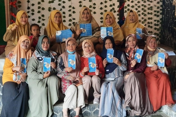Ibu-ibu peserta program jaring paus di Kecamatan Jasinga, Kabupaten Bogor.&nbsp;