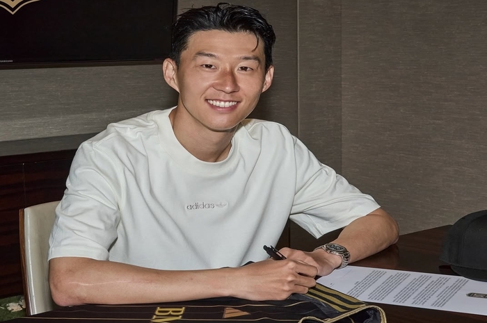 Son Heung-Min menandatangani kontrak dengan club barunya Los Angeles FC.