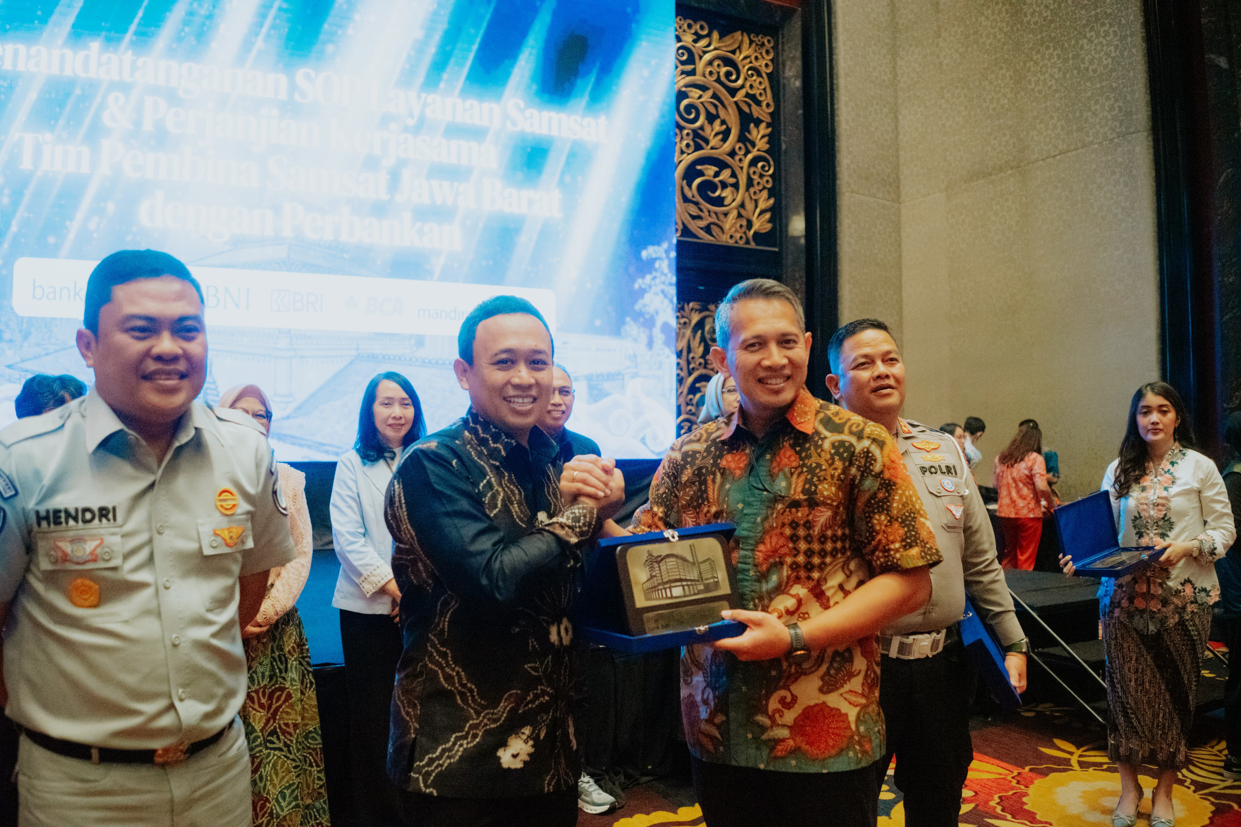 bjb terus berinovasi dalam menghadirkan layanan keuangan kepada masyarakat dalam menjalankan kewajibannya membayar pajak.