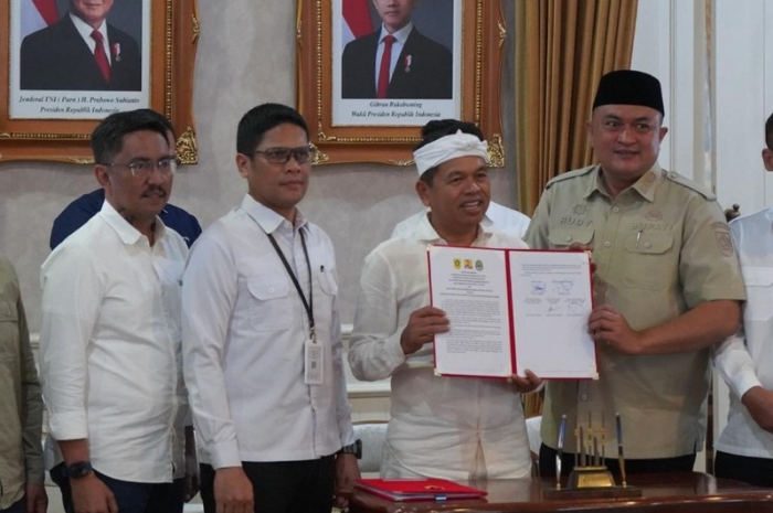 Gubernur Jawa Barat bersama Bupati Bogor Rudy Susmanto soal penanganan banjir Kabupaten Bogor.