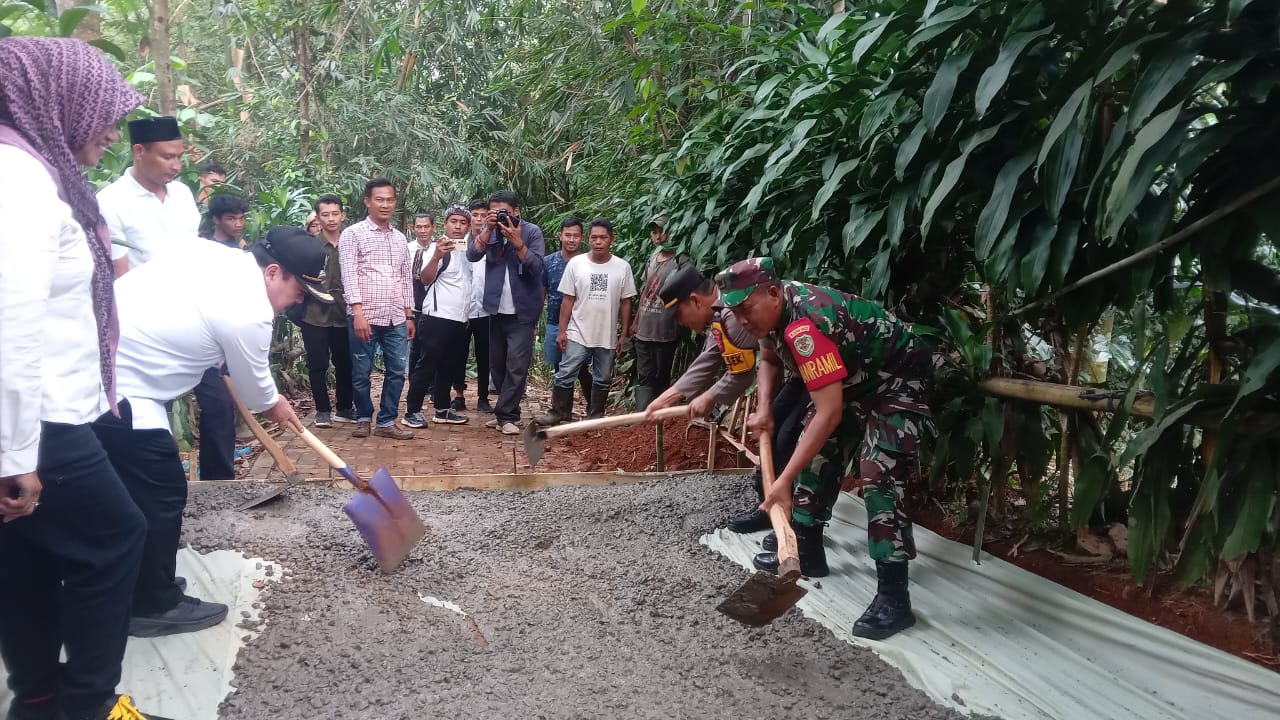 Desa Kertajaya, Kecamatan Rumpin, menjadi desa pertama menerima Bankeu dari Pemkab Bogor tahun 2025 untuk pembangunan infrastruktur.