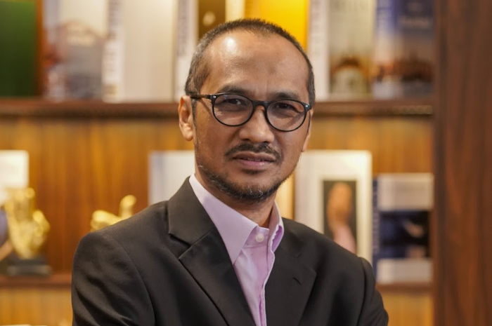 Abraham Samad ikut terseret dalam kasus ijazah palsu Jokowi.