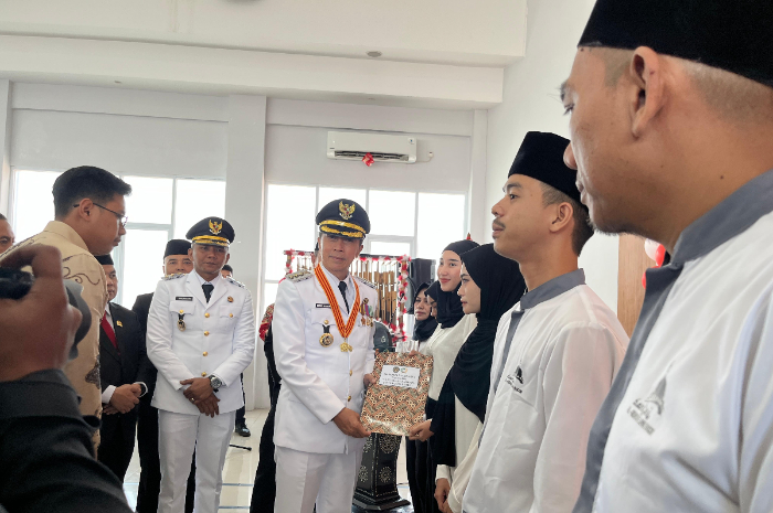 Pemberian remisi secara simbolis yang dilakukan oleh Wali Kota Bogor Dedie A Rachim di Lapas Kelas IIA Paledang.