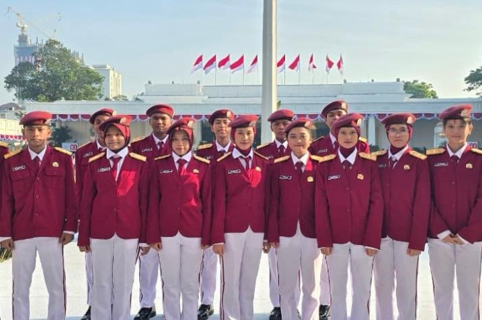 100 Siswa Sekolah Rakyat Ramaikan Paduan Suara HUT RI ke-80