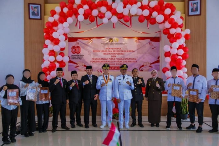 Wali Kota Bogor Dedie Rachim bersama wakilnya mengunjungi Lapas Kelas IIA&nbsp; Paledang Bogor.