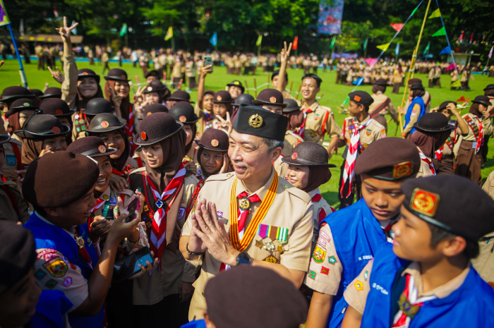 Dedie Rachim bersama Pramuka Kota Bogor.
