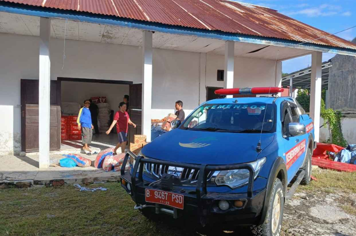 Bantuan di Poso dari Kemensos pasca gempa bumi.