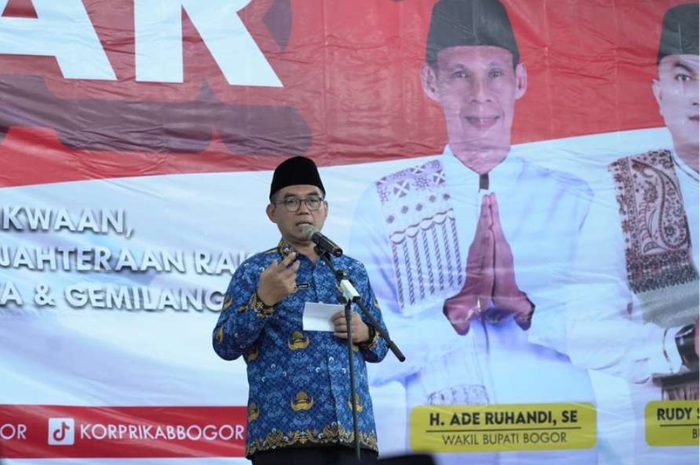 Sekretaris Daerah (Sekda) Kabupaten Bogor Ajat Rochmat Jatnika saat hadir dalam acara pengajikan&nbsp;akbar&nbsp;Korpri Kabupaten Bogor.