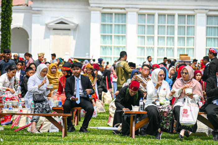 Pesta Rakyat digelar di halaman tengah Istana setelah upacara HUT RI ke-80