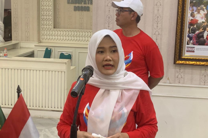 Plt Kepala Disbudpar Kabupaten Bogor, Ria Marlisa saat dimintai keterangan soal royalti musik.