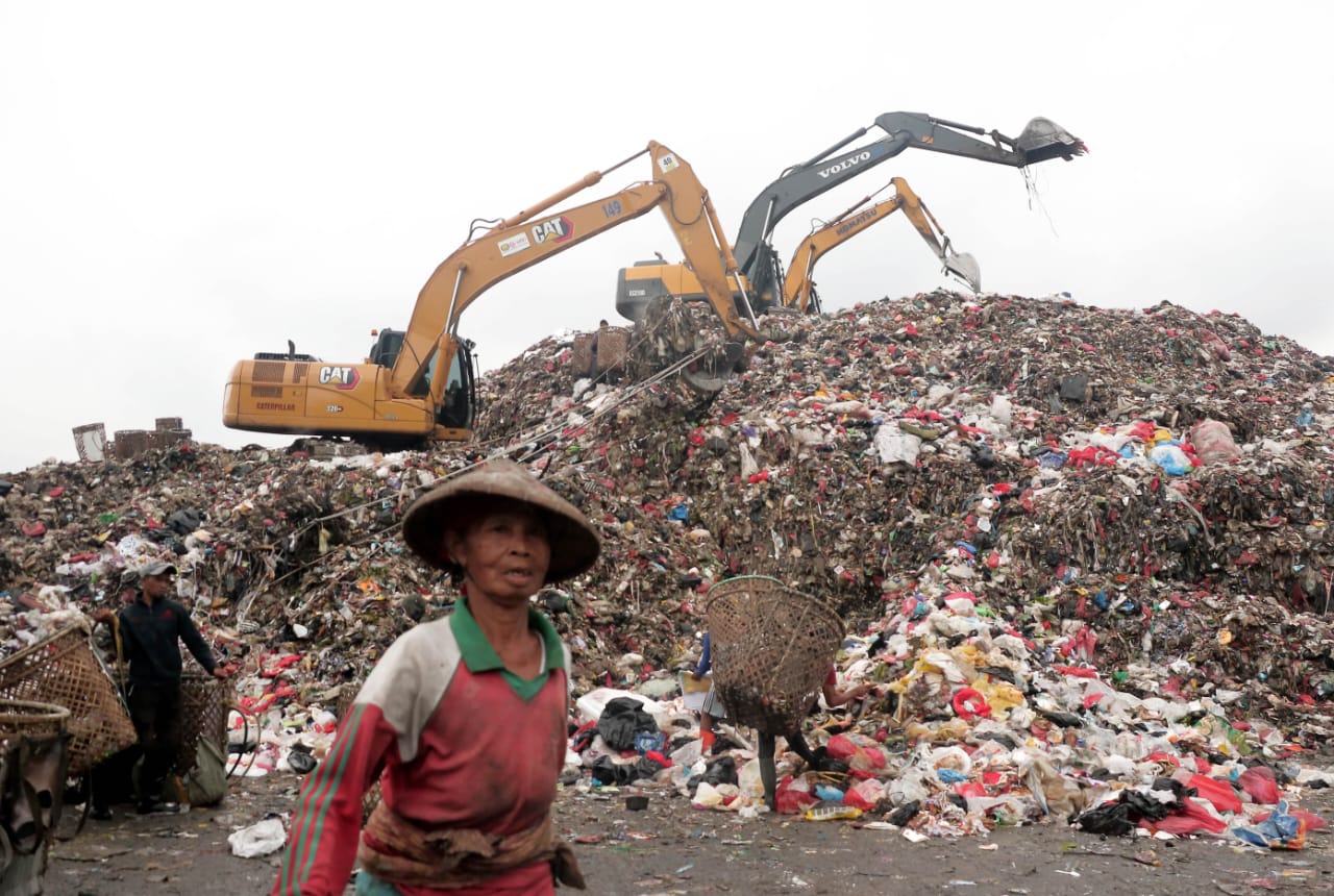 Ilustrasi tumpukan sampah Kabupaten Bogor. Pemkot Tangsel kabarnya bakal membuang sampah sementara ke Cileungsi.