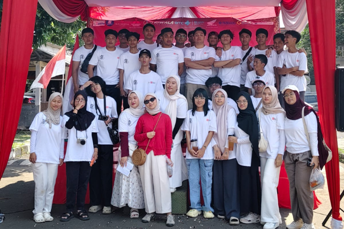 Warga memeriahkan HUT Kemerdekaan RI di Perumahan Taman Yasmin Sektor 6.