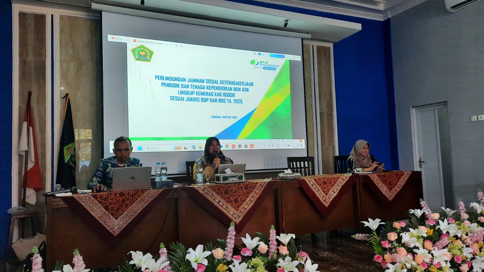 BPJS Ketenagakerjaan saat menggelar sosialisasi terkait perlindungan jaminan sosial ketenagakerjaan pendidik dan tenaga pendidikan di lingkup Kemenag Kabupaten Bogor.