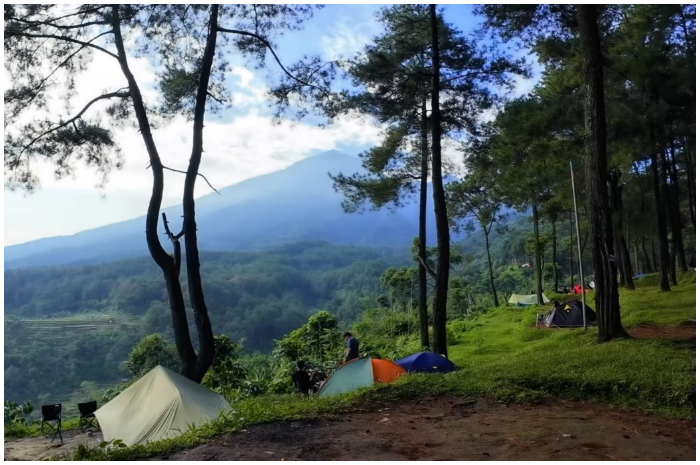 Suasana Bukit Kabayan Camping Ground di Gunung Bunder 2, Kecamatan Pamijahan, Kabupaten Bogor.