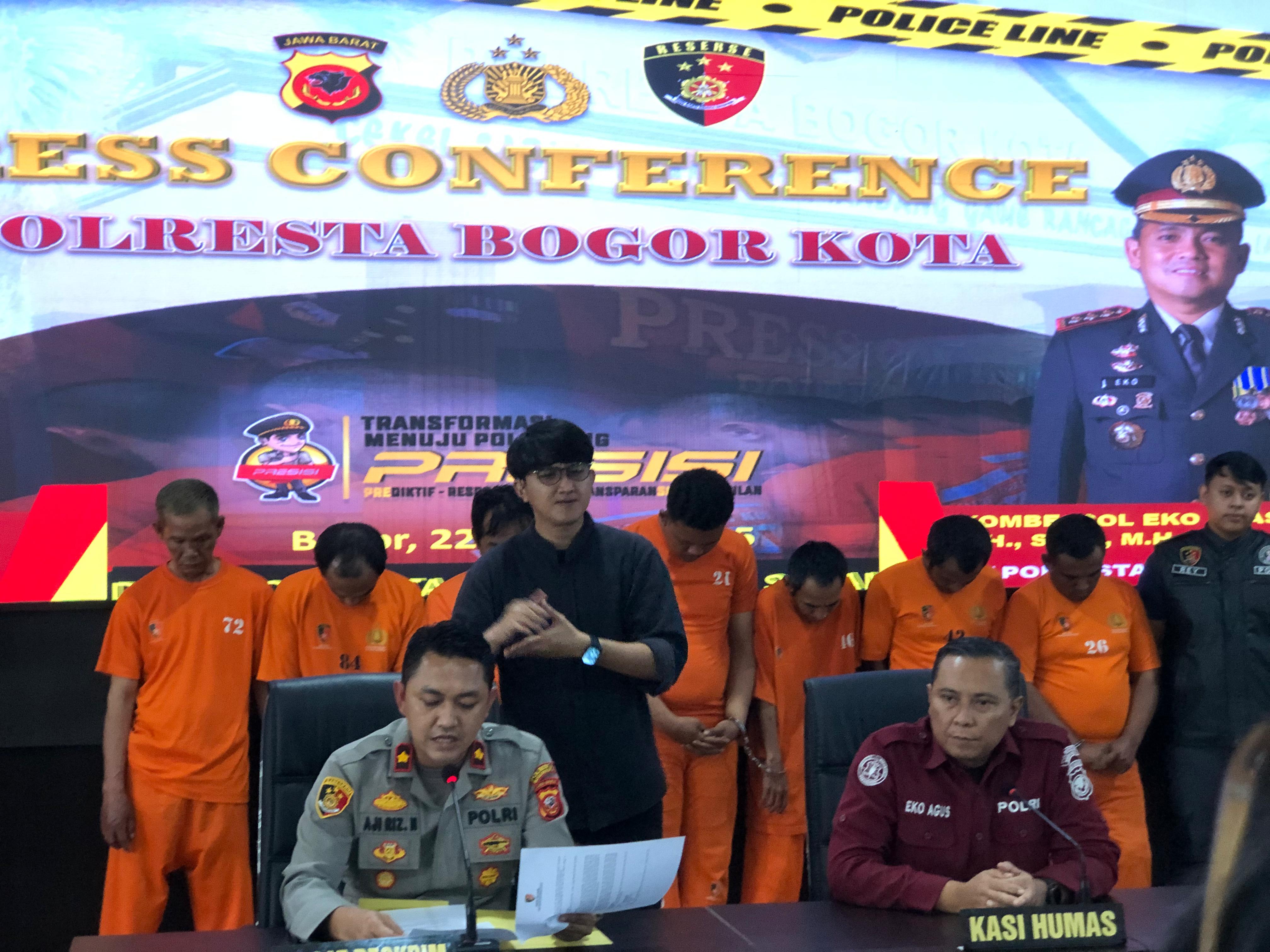 Kasatreskrim Polresta Bogor Kota saat membacakan press congerence terkait komplotan copet.