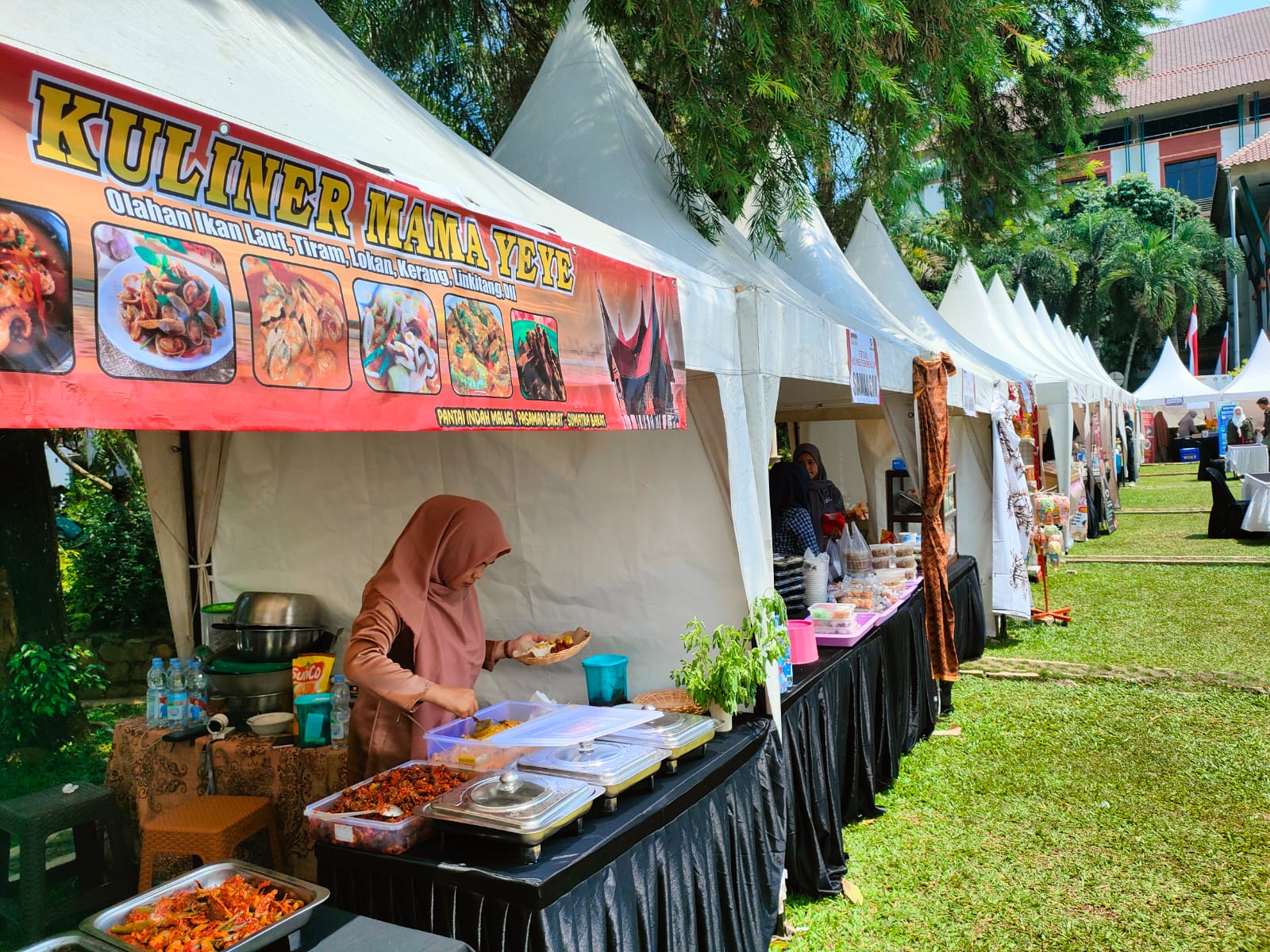 Kuliner Mama Yeye, yang menyajikan makanan Padang dengan menu yang jarang ditemukan di Kota Depok