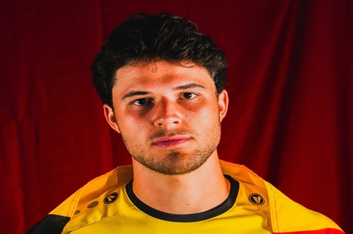 Senne Lammens semakin dekat menuju Manchester United.