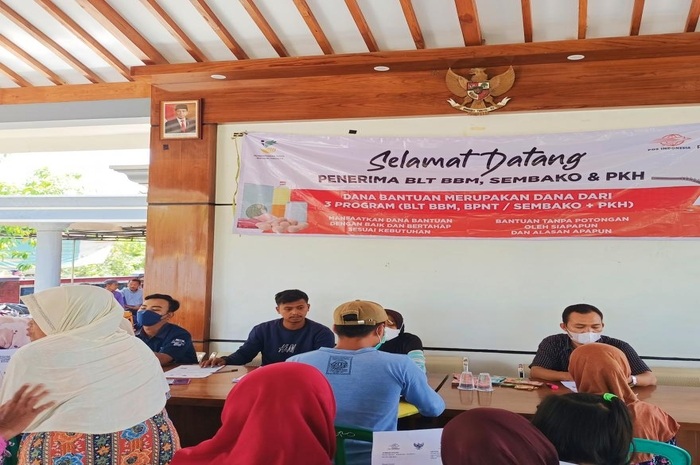 KPM terima bansos beras dan paket gizi
