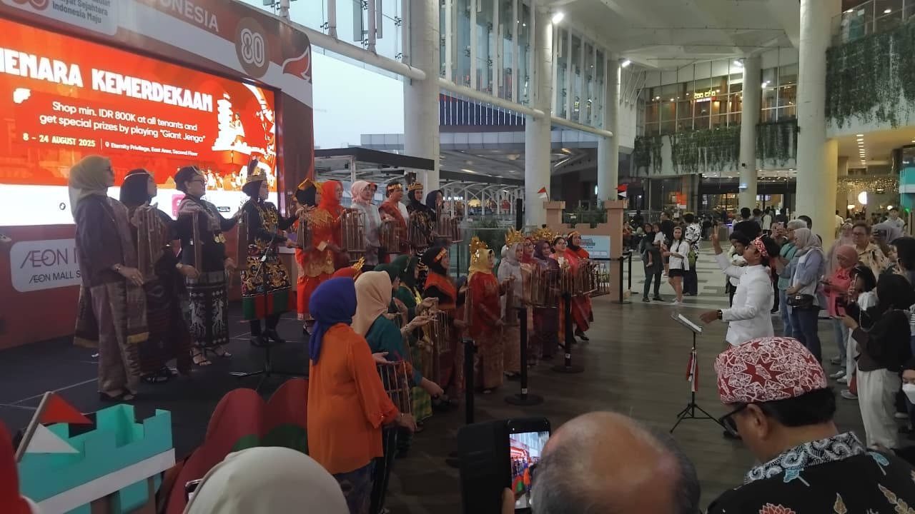 Komunitas Srikandi Bogor Baru tampil memukau dalam event Benteng Kardus Untuk Bumi di AEON Mall Sentul, Kabupaten Bogor, Minggu 24 Agustus 2025.