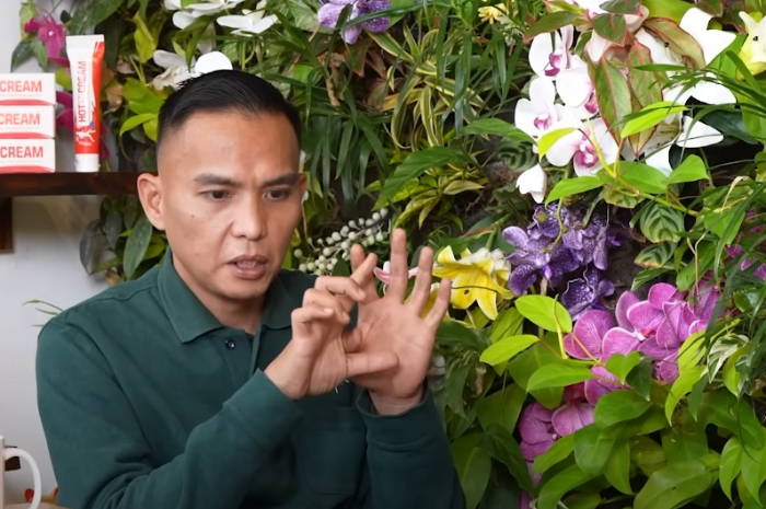 Hard Gumay meramalkan ada seorang aktor terjerat kasus hukum.