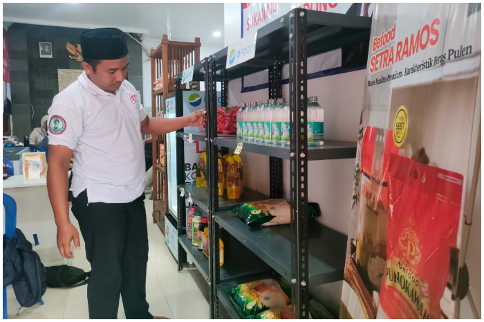 Stok beras SPHP Bulog di Koperasi Merah Putih Sukamaju kosong, beras Bulog ini sedang langka di pasaran.