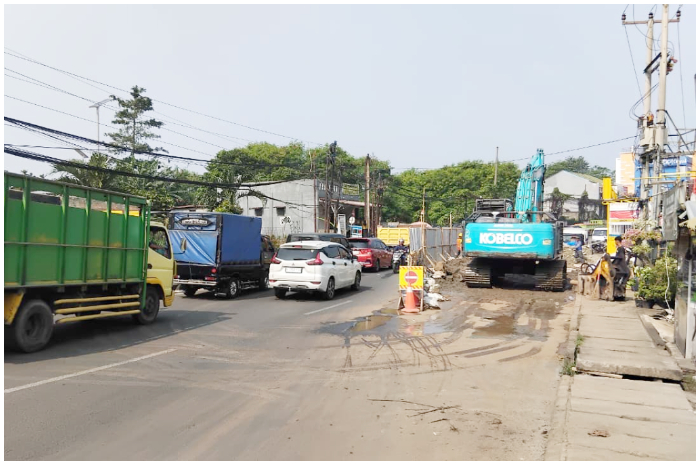 Proyek  pembongkaran dan pemasangan Box Culvert pada Jembatan Jalan Raya Transyogi Jonggol - Cileungsi, Kabupaten Bogor.