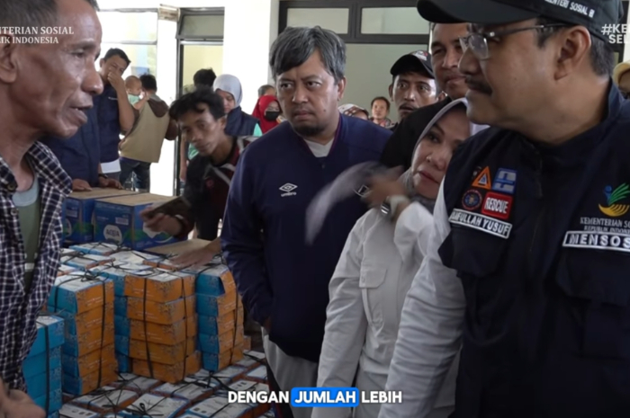 Ilustrasi penyaluran bansos PKH dan BPNT oleh Kemensos RI