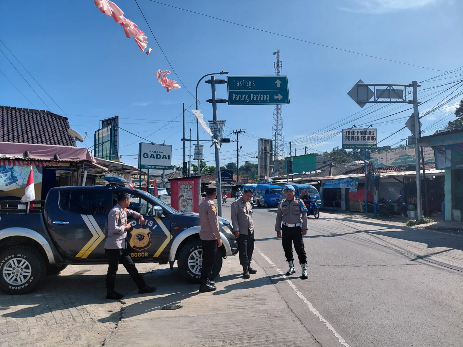 Polres Bogor menggelar razia di sejumlah jalan raya di Kabupaten Bogor, antisipasi pelajar ikut demo ke DPR RI di Jakarta.